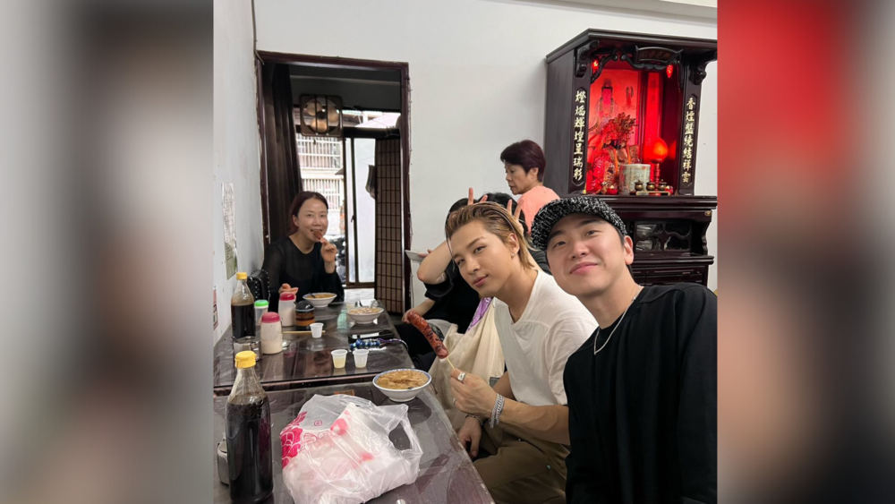 BIGBANG太陽來台大啖平民美食　網看背景都笑了：以為是朋友貼文