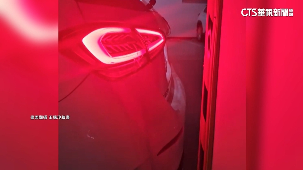 「自動停車」變撞車！媒體人王瑞玲傻眼：百萬車凹了