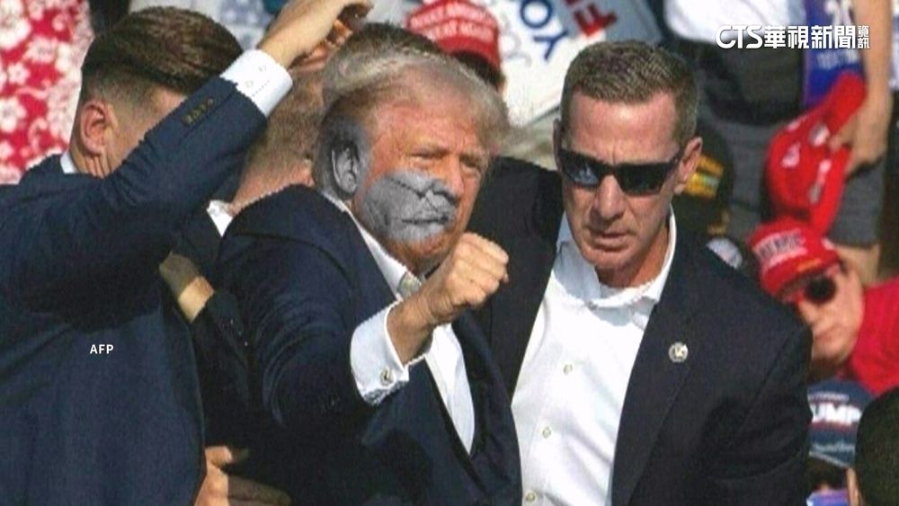 造勢中彈後振臂高呼！　川普：讓大家知道我沒事