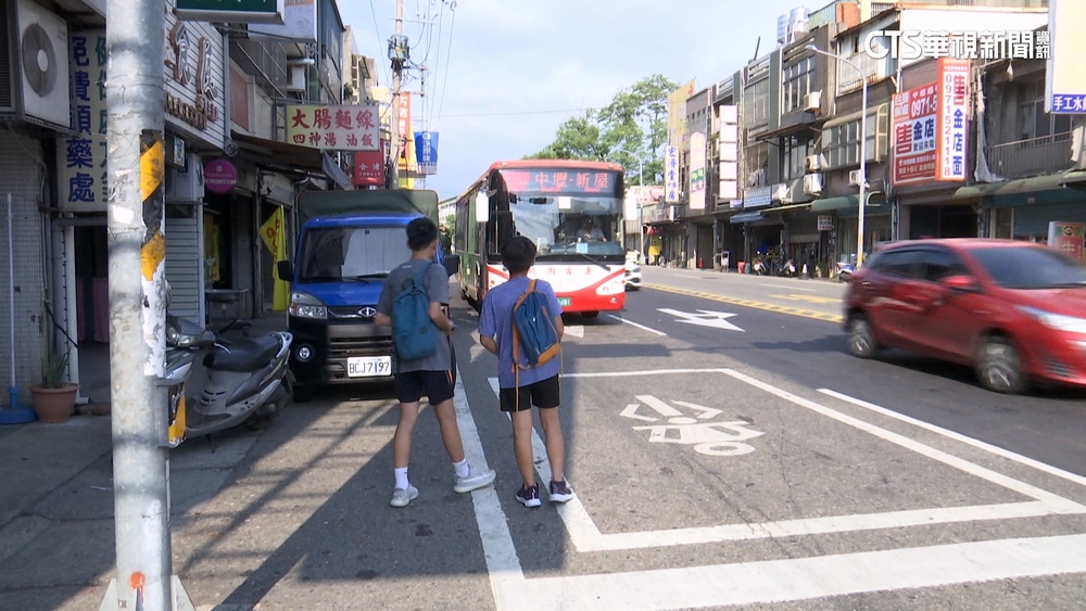 客運公告「違停太多」取消站牌？　交通局：安全考量