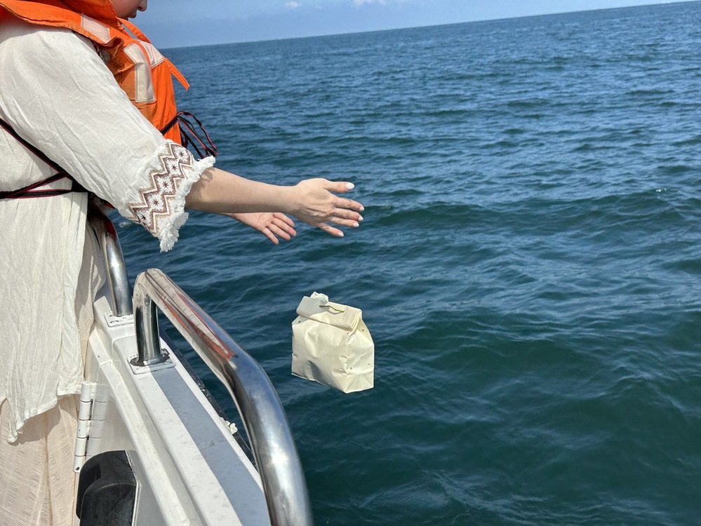 男跑船10年「熱愛海洋」　子女海葬讓他回歸大海懷抱