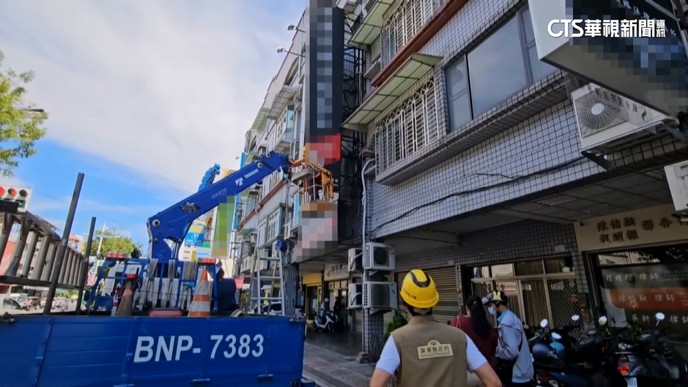 補習班負責人涉性侵　許可被廢仍招生.縣府拆招牌