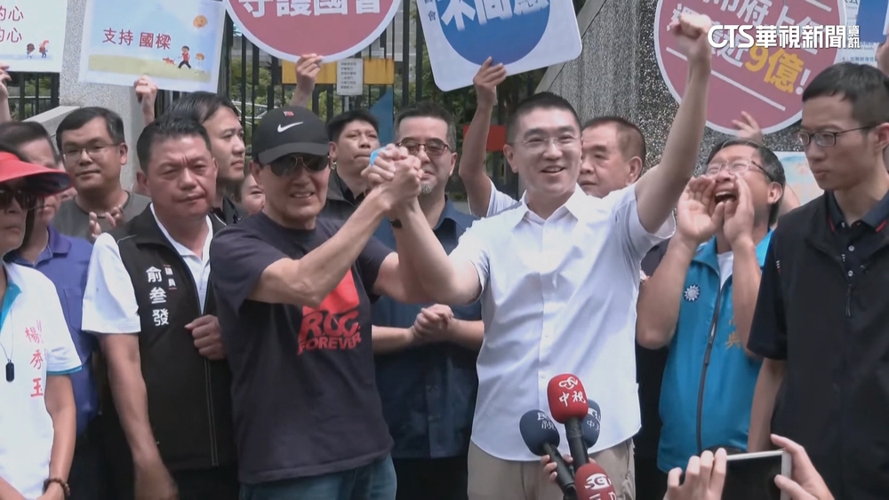 駁「死亡之握」　謝國樑牽手馬英九力抗罷免