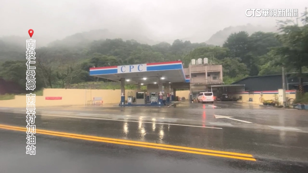 最悲情加油站！4度遭沖毀　南豐加油站裝鐵捲門防颱