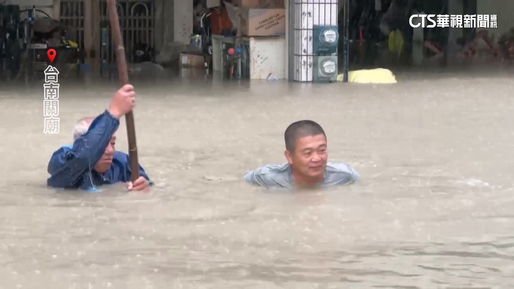 超大豪雨狂襲！　台南關廟淹1.7M　居民：莫拉克後最慘