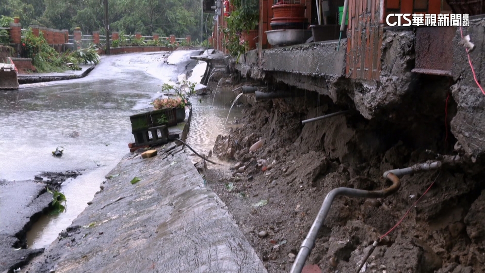 竹山別墅社區26戶路基掏空　56名住戶連夜撤離