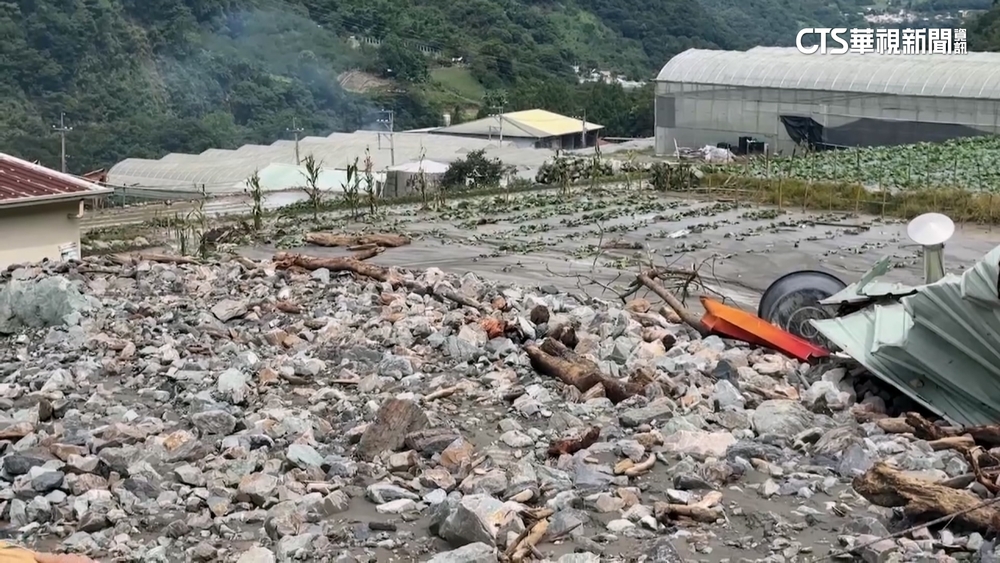 南投東埔土石流來襲　菜園成石頭園損失上百萬