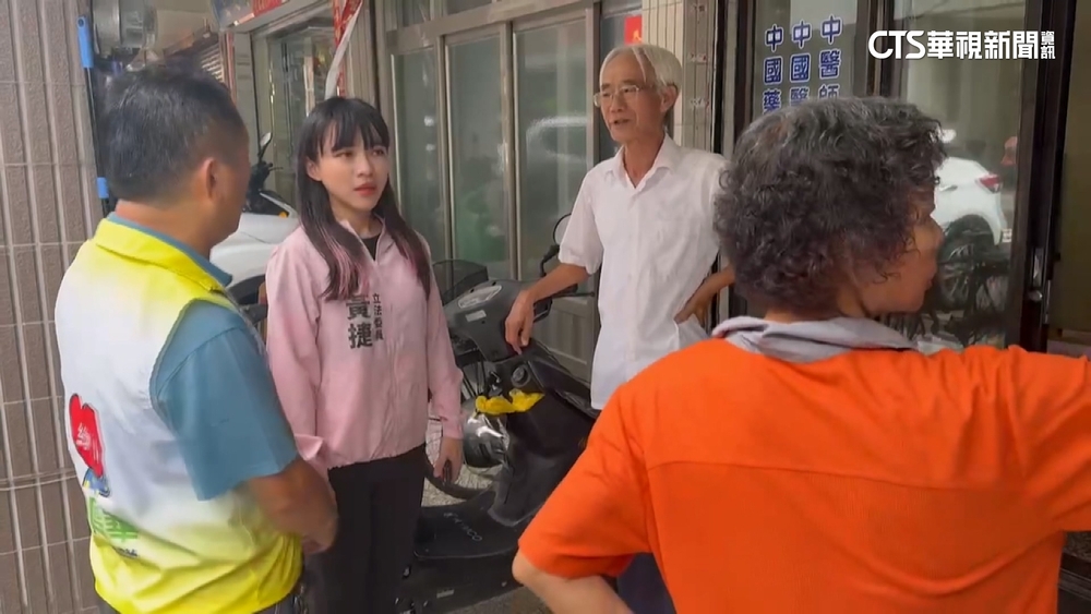 颱風後首露面勘災　黃捷助災民爭取補助