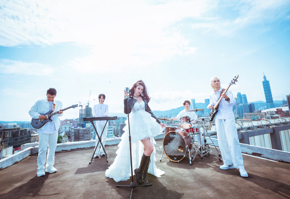 抗癌成功後發單曲獲好評 網紅攜手高中生拍攝MV