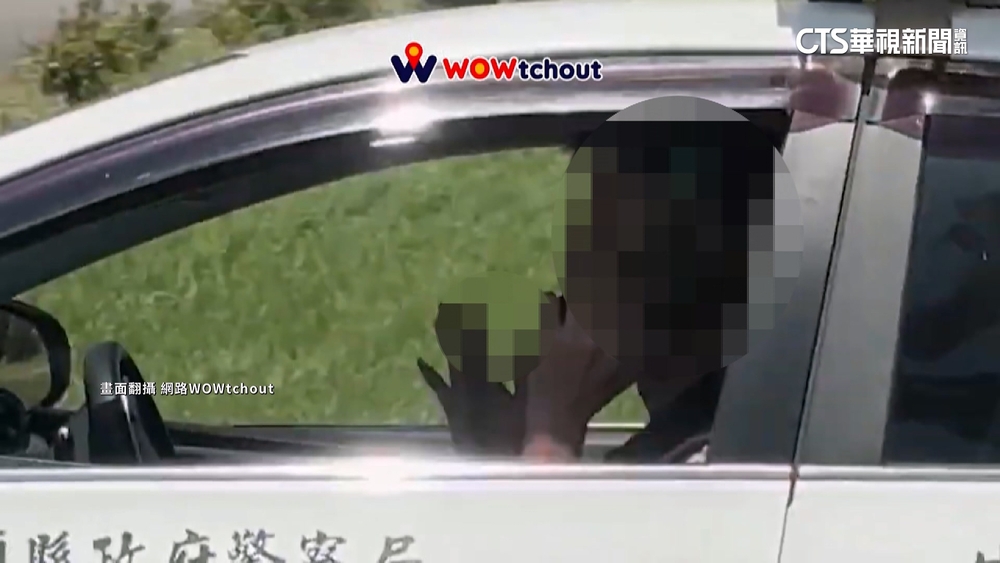 知法犯法！警開警車抽菸講電話　分局將處分