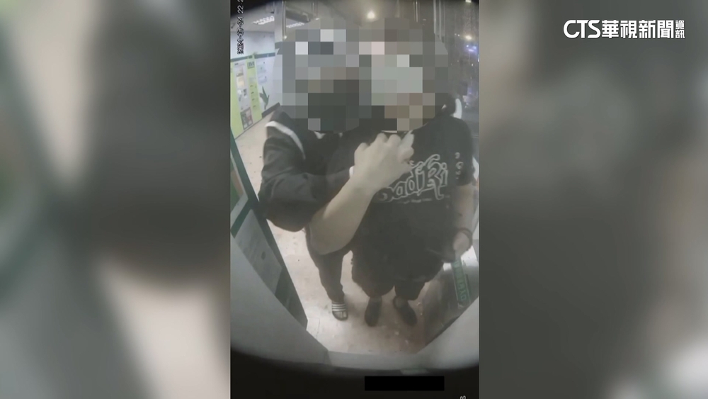 颱風夜持刀行搶！　搶匪埋伏郵局ATM搶逾萬元