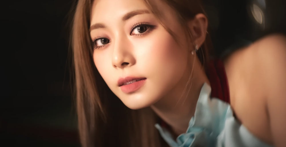 等了9年！子瑜確定SOLO出道「成TWICE第3人」 60秒神顏預告片曝光