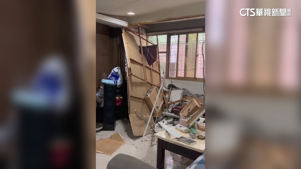 海砂屋天花板突崩塌　屋主一度受困：險被砸中