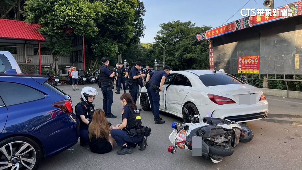 掛假車牌拒檢逃逸　懷孕女駕駛遭警鳴槍圍捕