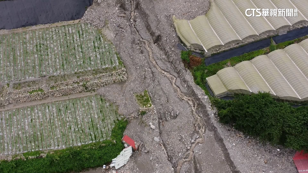 東埔溫泉土石流源頭找到了　空拍驚曝山頭崩塌處