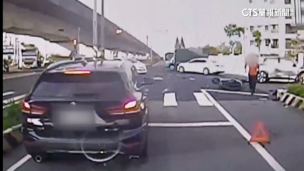 悲傷父親「劫」！　警上班路途遭違規車撞死　父悲慟