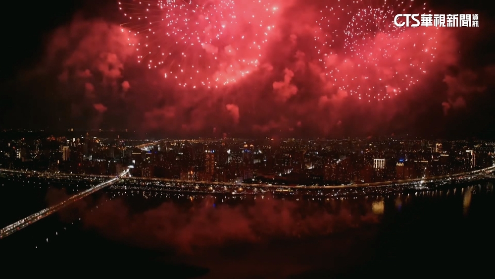 大稻埕夏日節壓軸　8分鐘七夕煙火秀看過癮