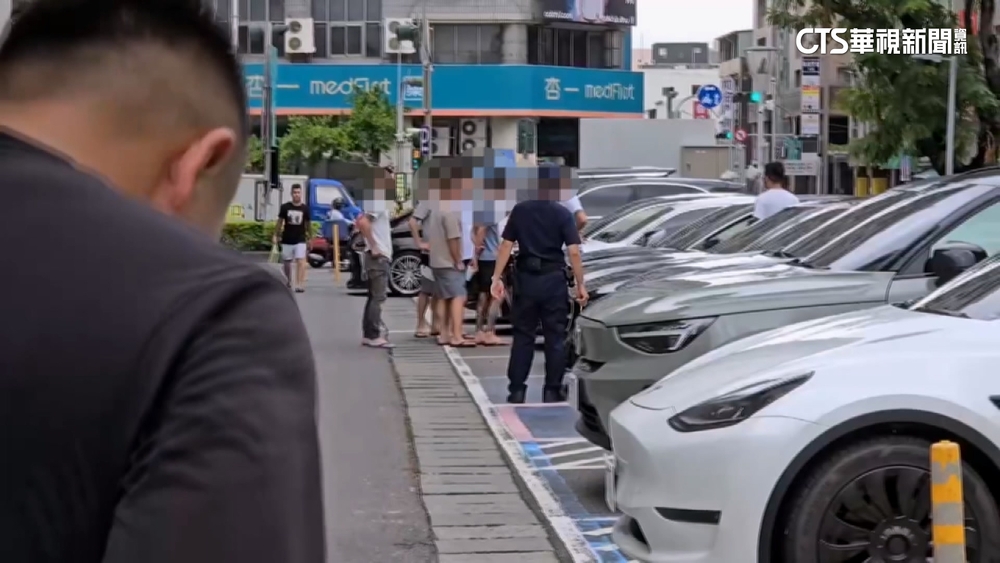 高雄槍擊！　嫌攜「雙槍」近距離開轟　角頭腹中彈亡