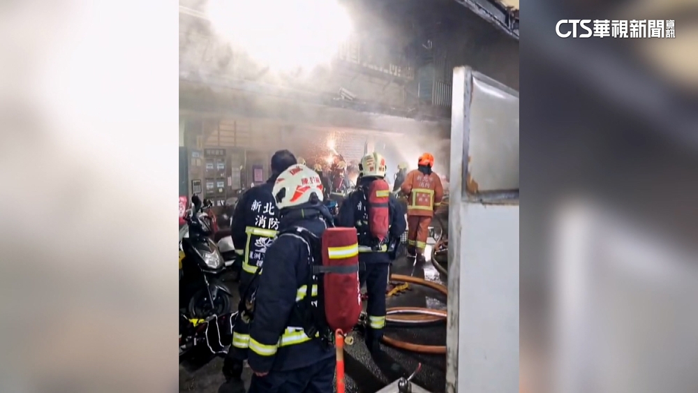 三重三和夜市住宅火　60歲婦受困廁所救出送醫