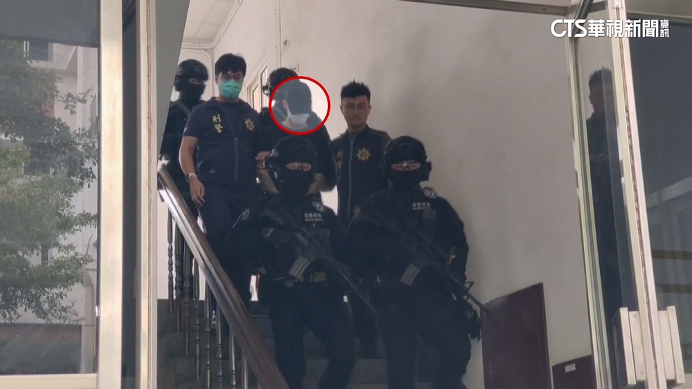 起底狡匪前科累累　擁槍上膛「隨時駁火」