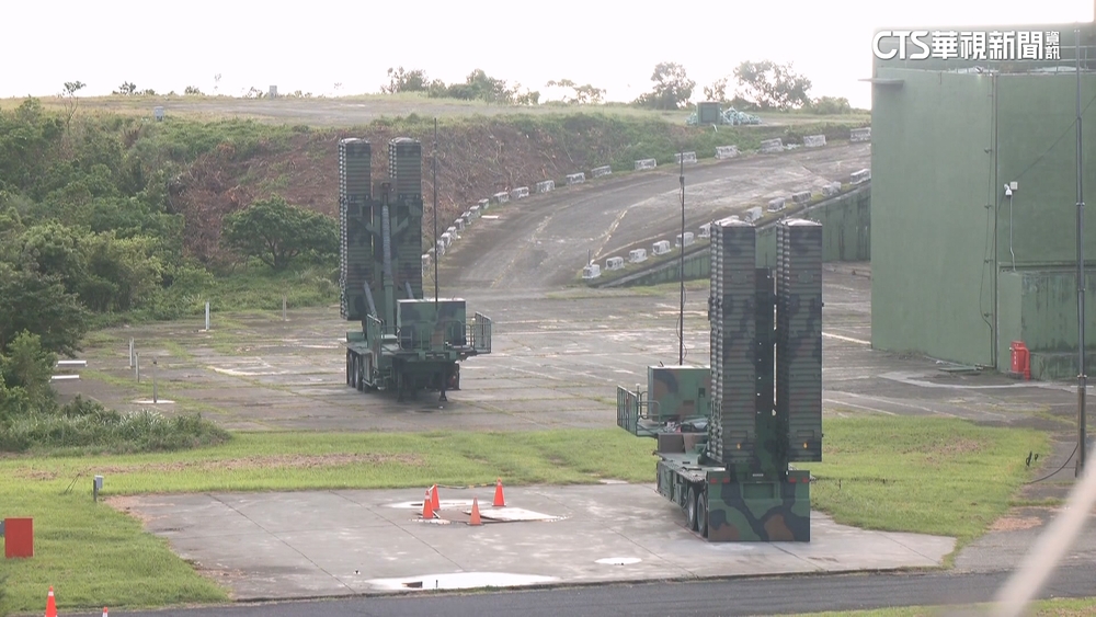 屏東九鵬基地實彈操演　弓三飛彈震撼首亮相