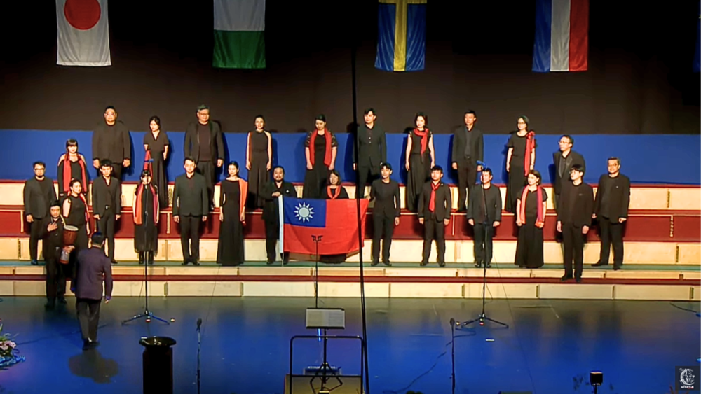 匈牙利合唱節遭中國施壓撤我國國旗　 台北愛樂自帶國旗上台 全場歡呼
