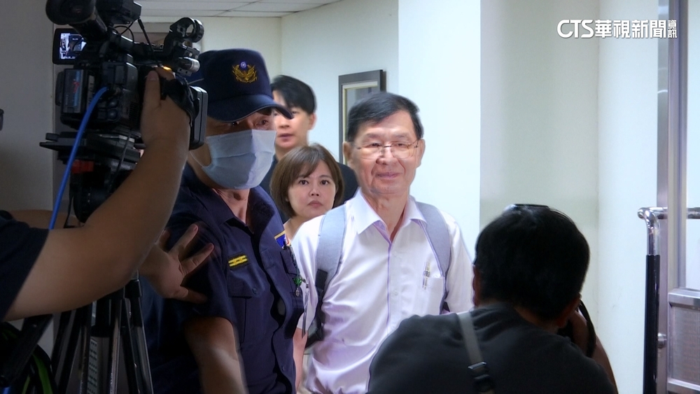 彭振聲現身議會調查小組　釐清京華城案疑點