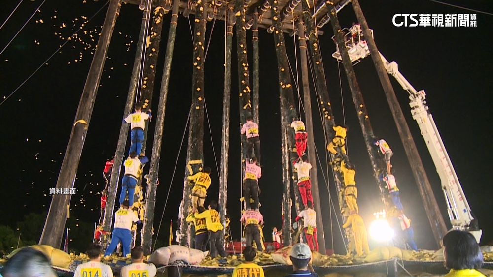 頭城搶孤選手不滿搜身太嚴格　恐7隊棄賽