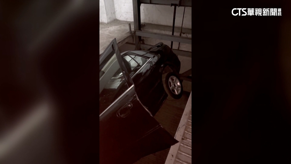 停機械車格「人車突摔出」　車主不排除告「按鈕者」