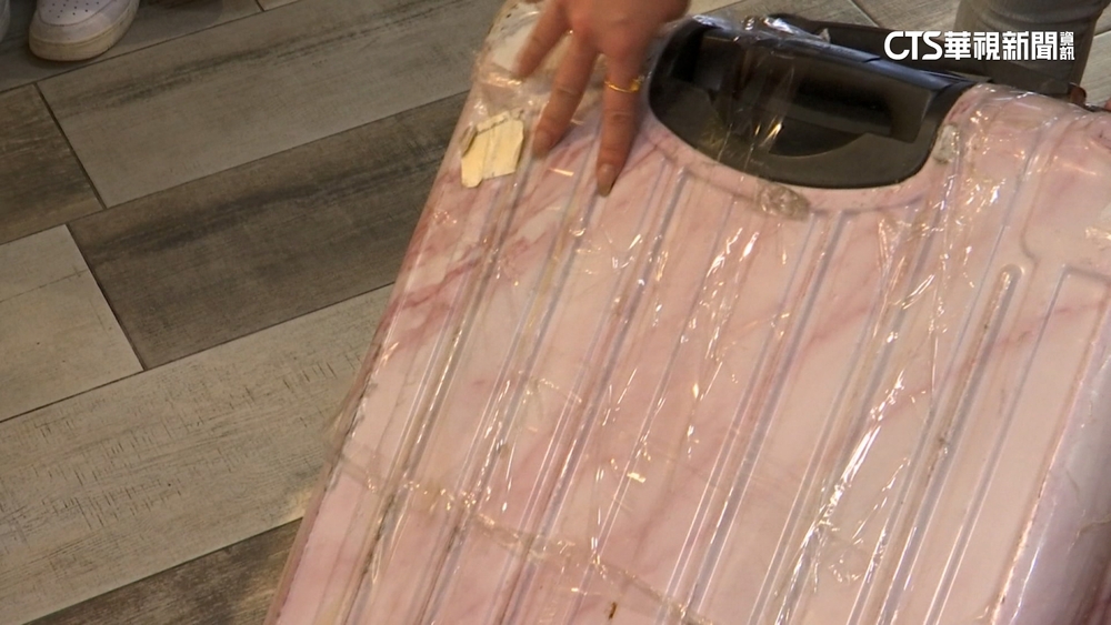 行李被撬盜逾50萬精品　長榮賠6500元失主不滿