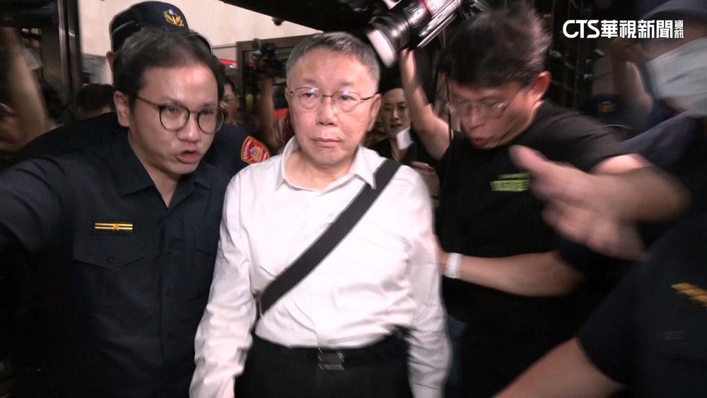 黃暐瀚質疑柯稱不知京華城容積840%　眾：當時沒提到