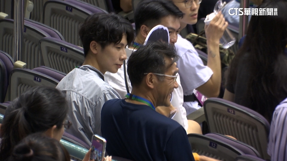 林郁婷現身挺好友　戴資穎笑：聽到聲音就找到人