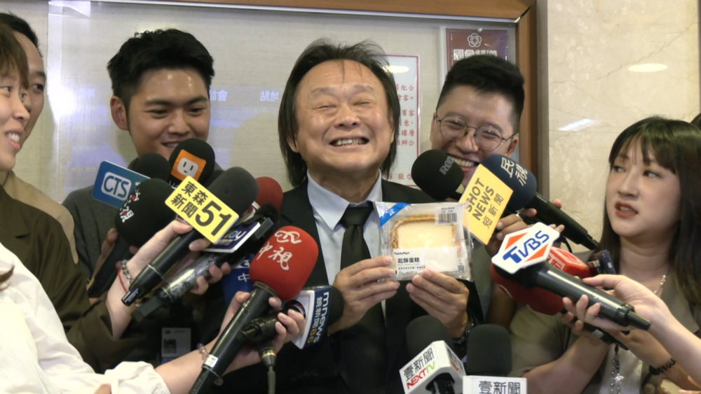 承諾幫柯文哲送「雞鴨」便當　王世堅：已在試菜色，加碼「起訴蛋糕」