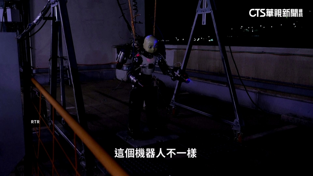 會飛的人型機器人！　可望執行救災.危險任務