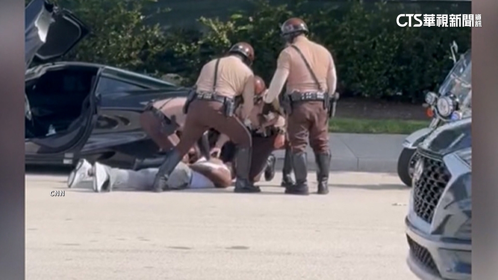 NFL海豚隊球員賽前違規駕駛遭上銬　希爾：我沒不敬