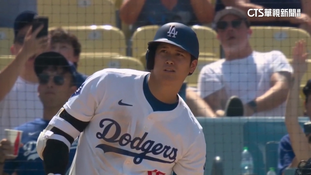 大谷本季第46轟　擊中道奇冠軍牌　日媒：吉兆