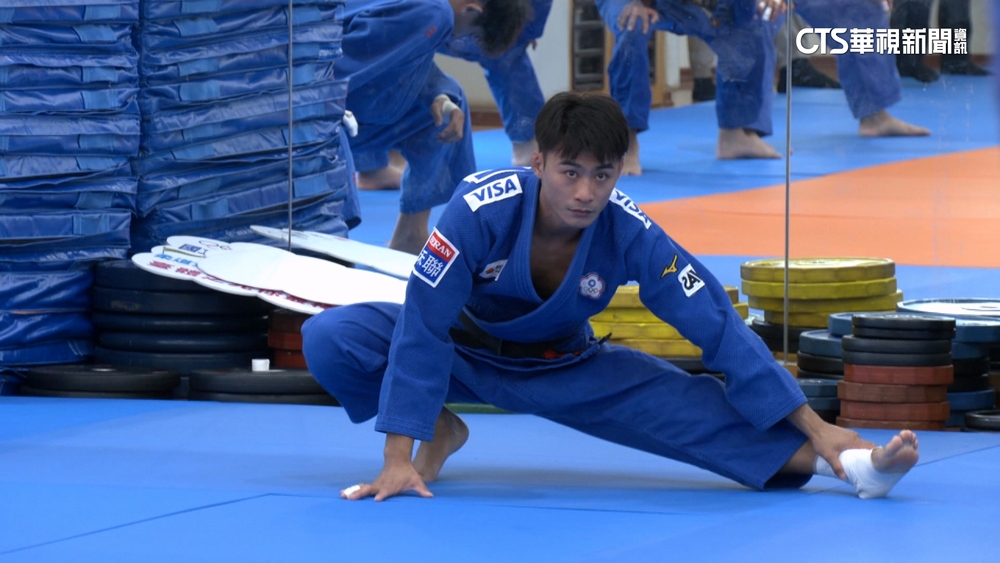 柔道男神楊勇緯以選手身分　台體大首度上課