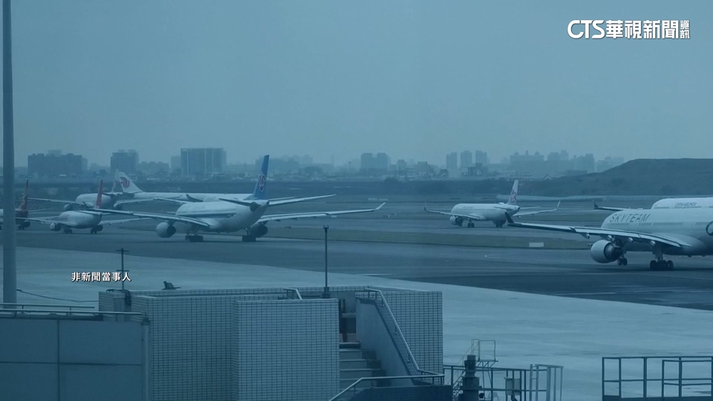 機票「超賣」被無預警降級座位　網紅蒼藍鴿轟傻眼