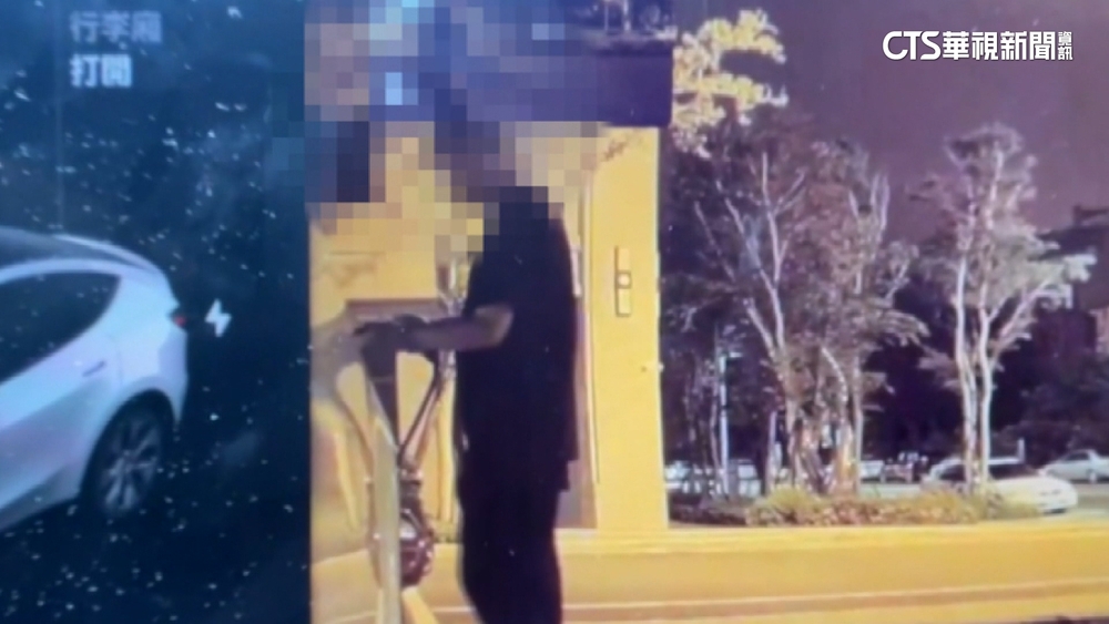 拔別車充電槍偷充電　男補繳380元.還得拘役10天