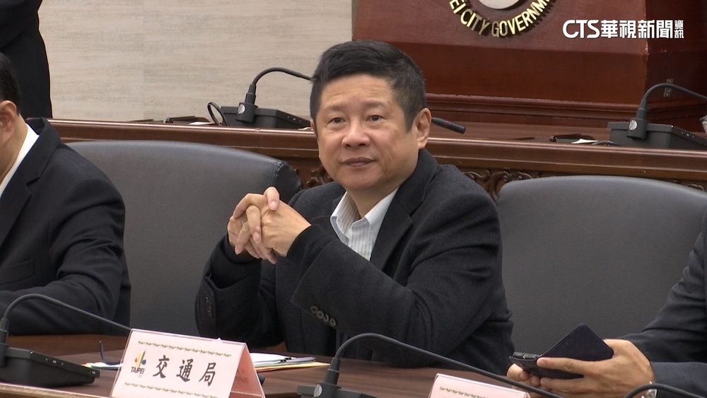 傳柯批示加速京華城案　公務員「影印自保」成鐵證？