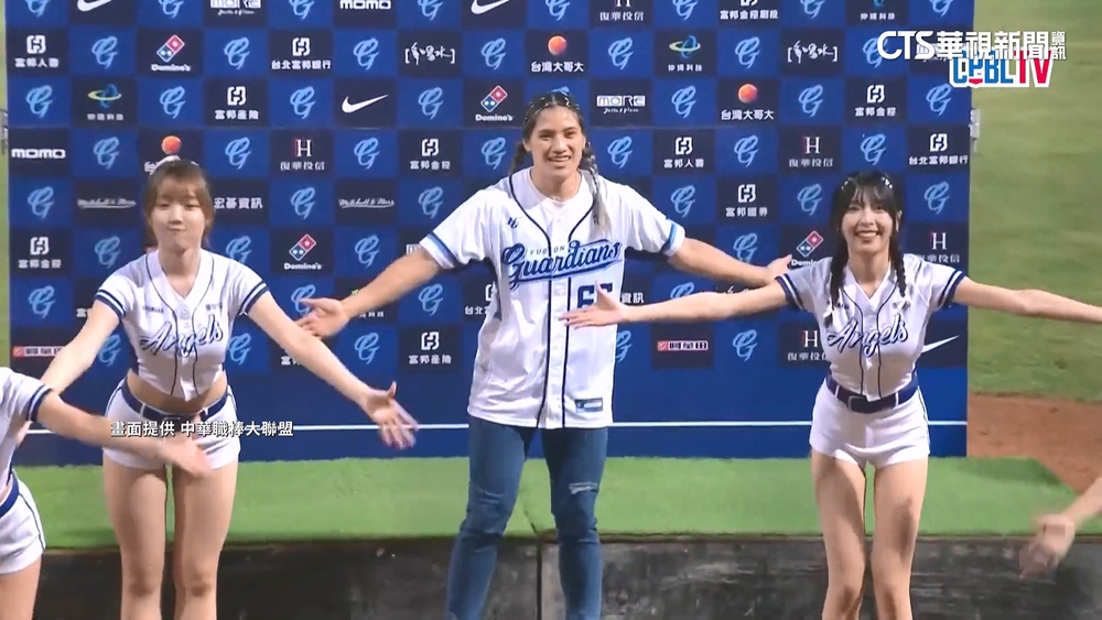 「拳擊女王」秀舞技.跳應援　陳念琴動作.節奏不落拍