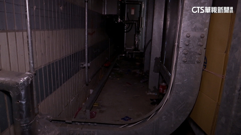 北車地下街「維修口」成街友住所？　台鐵：加強巡檢