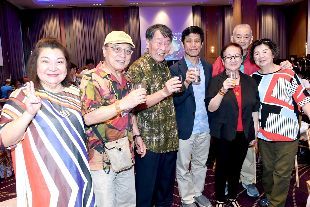 關懷演藝人員中秋餐會 400多位 資深藝人團聚歡慶中秋