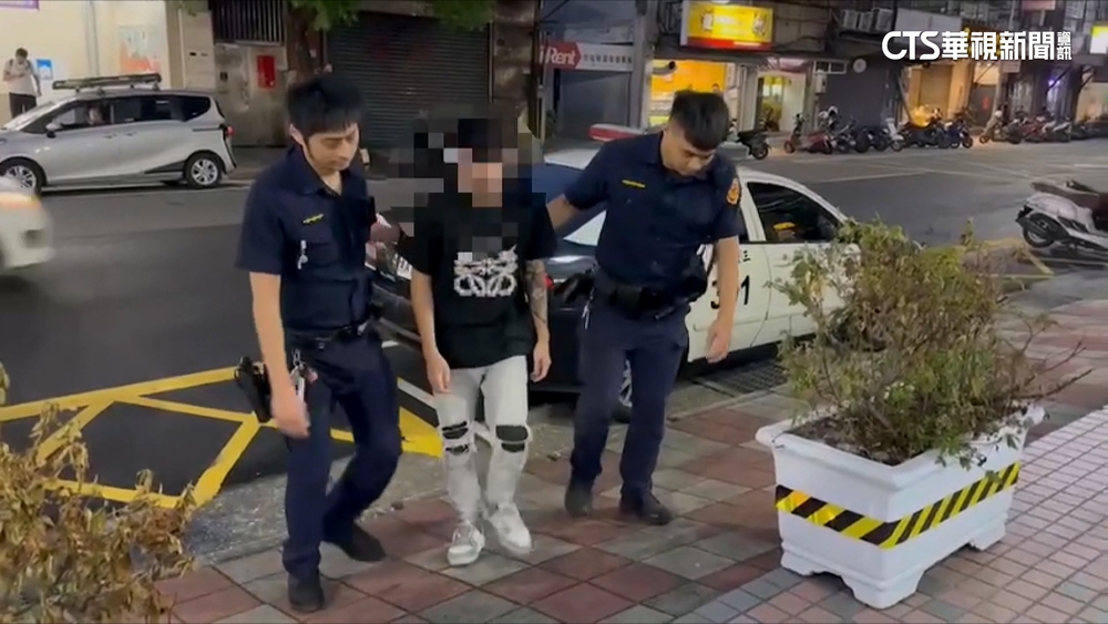 三重高中職校門口傳砍人！　3學生濺血幸無生命危險