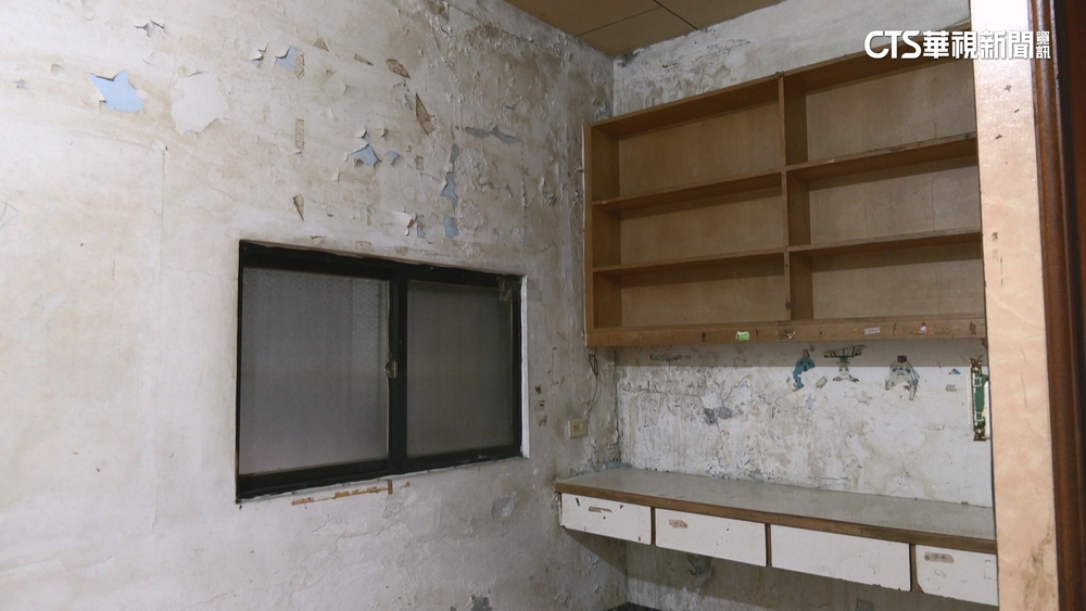 三重近60年老屋1坪89萬元求售　網：「戰地風」房屋