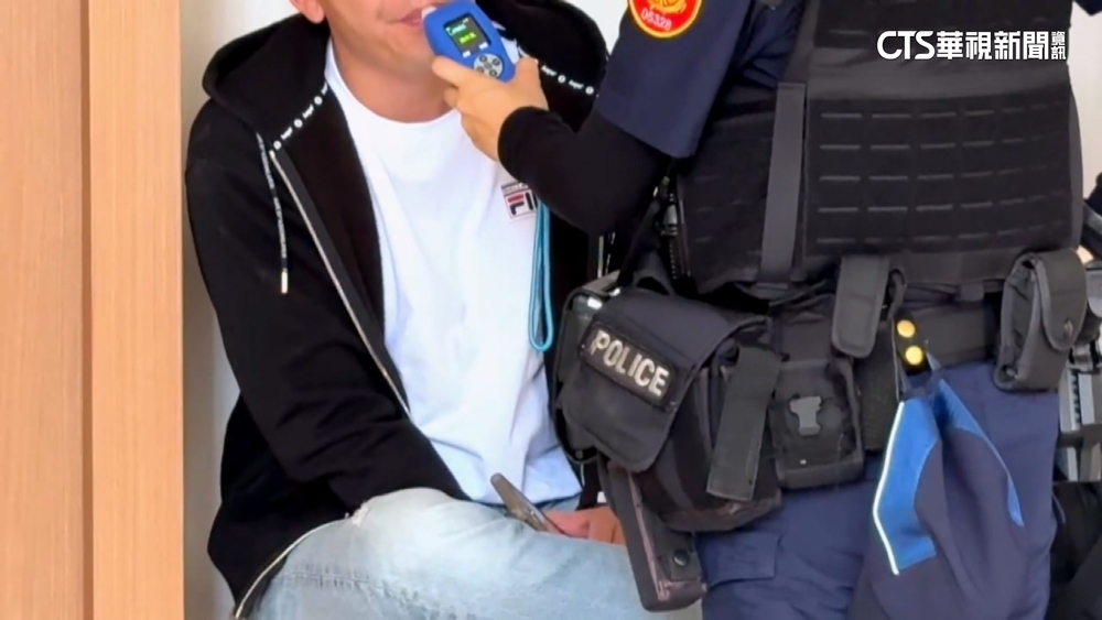 扯！爛醉男開車停路中酒測2.55　醫：有致死風險