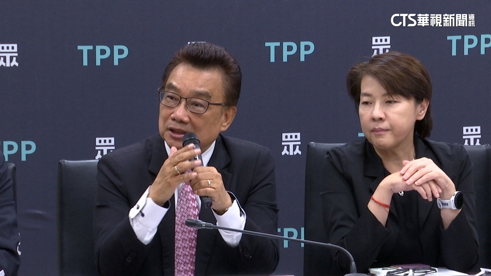 藍禮讓召委給白？　魯明哲：沒這回事.林國成：尊重