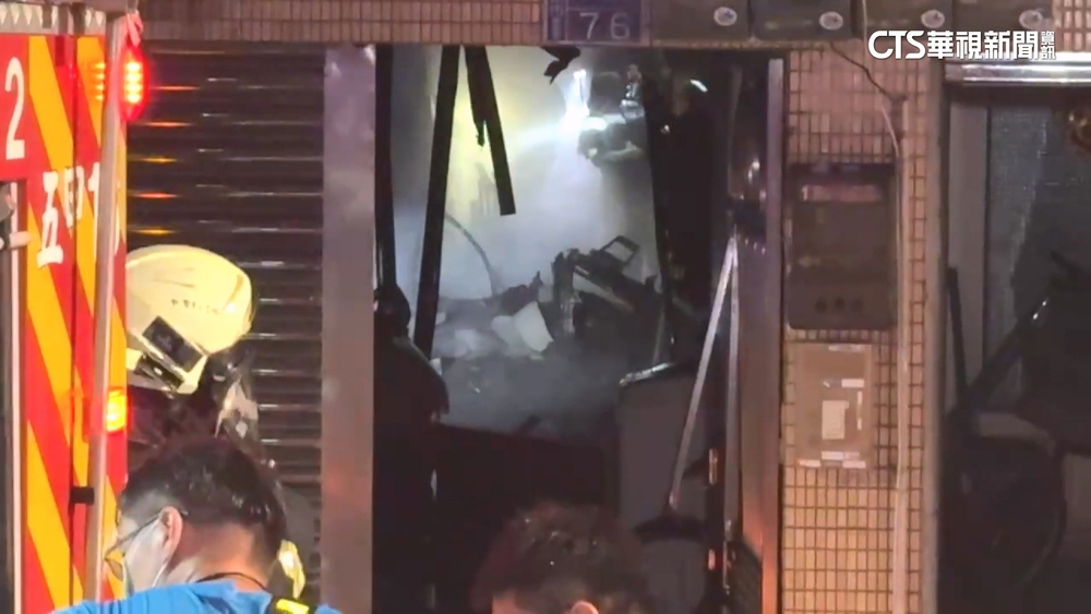 鳳山民宅惡火困1家5口　16歲兄以身護弟喪命