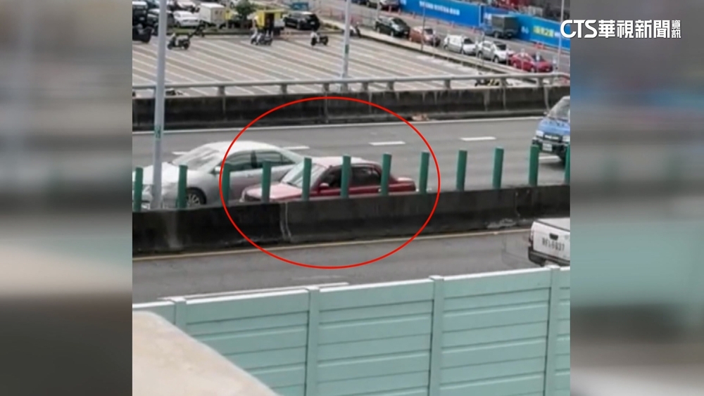 錯過交流道？台74線「逆向倒退嚕」　警：可罰3萬6