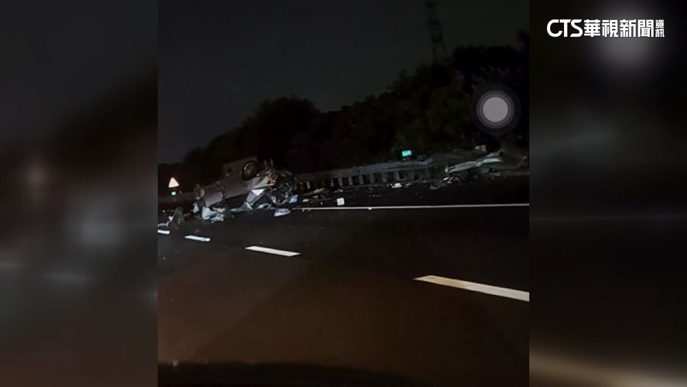 國1雲林段恐怖追撞！　2車「扭曲變鐵球」　3死1傷